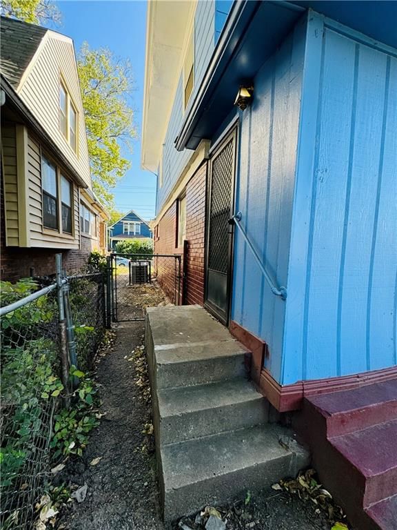 1024 Elmwood Avenue — photo 17
