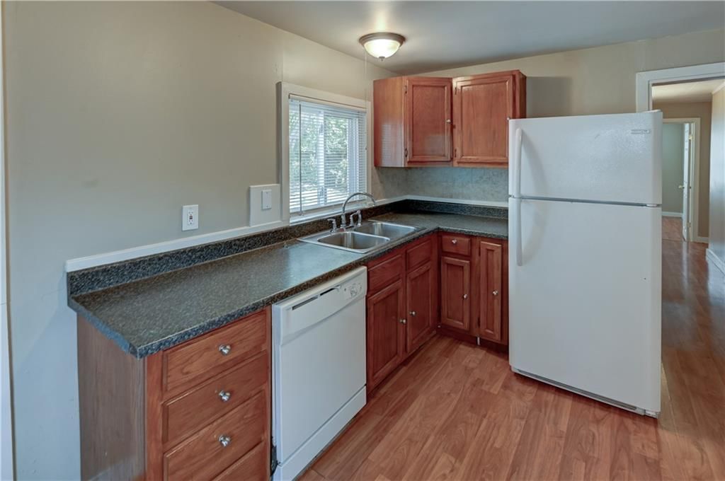 Photo 9 of 41 - 7821 Elm Avenue