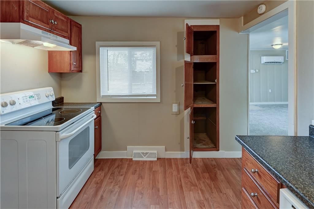 Photo 11 of 41 - 7821 Elm Avenue