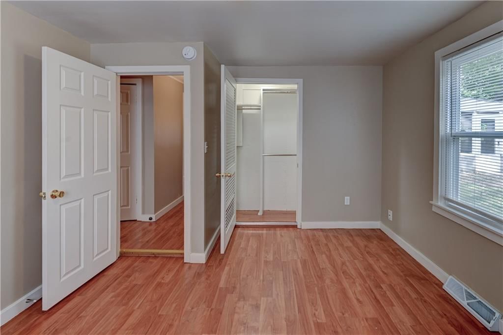 Photo 18 of 41 - 7821 Elm Avenue