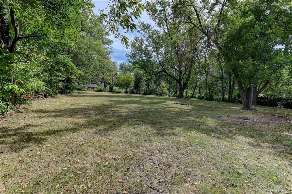 Photo 32 of 41 - 7821 Elm Avenue