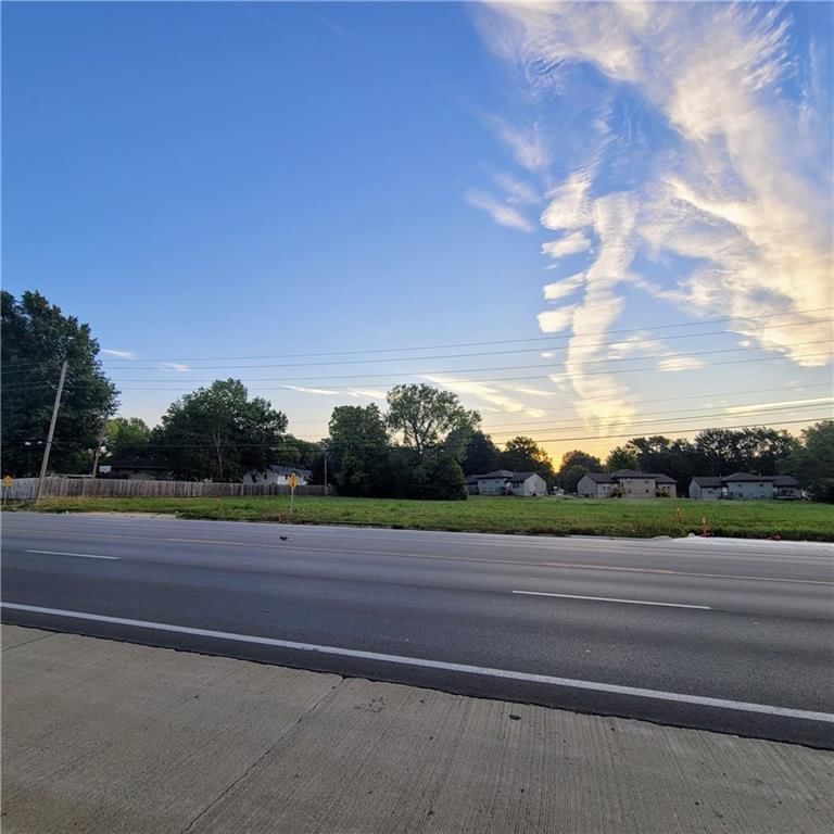 2168 NW 7 Highway — photo 1