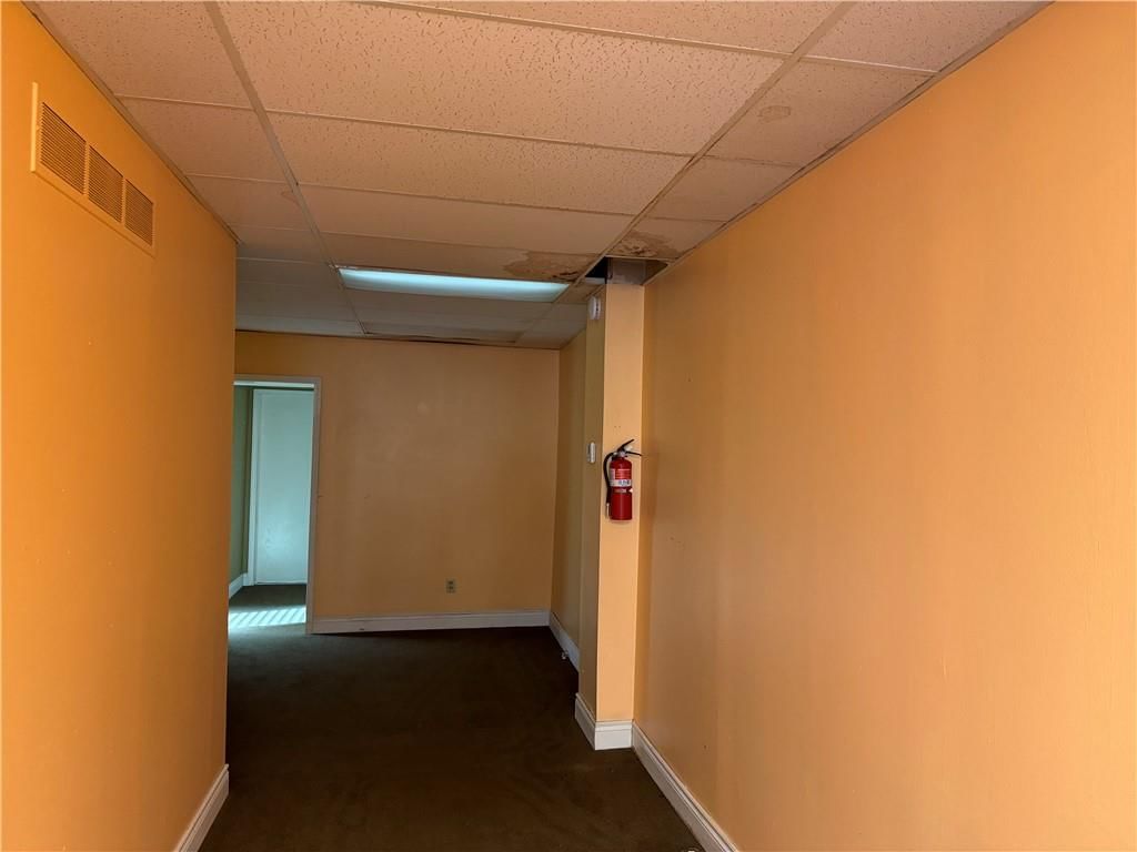 1021 Franklin Avenue — photo 10