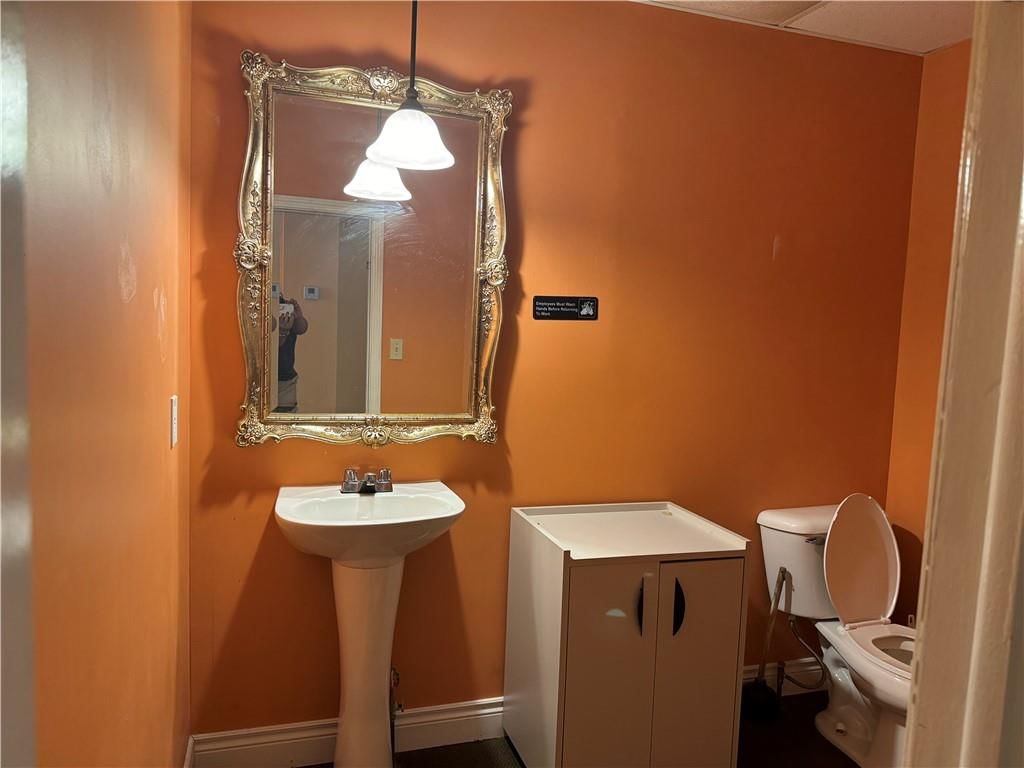 1021 Franklin Avenue — photo 12