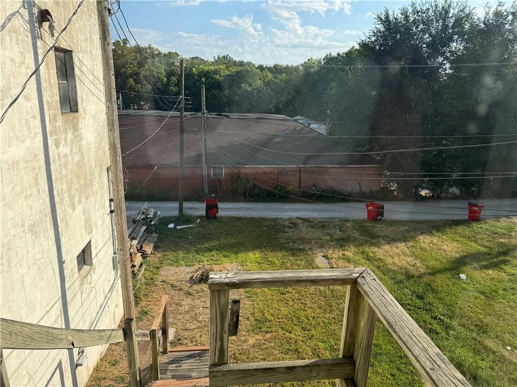 1021 Franklin Avenue — photo 17