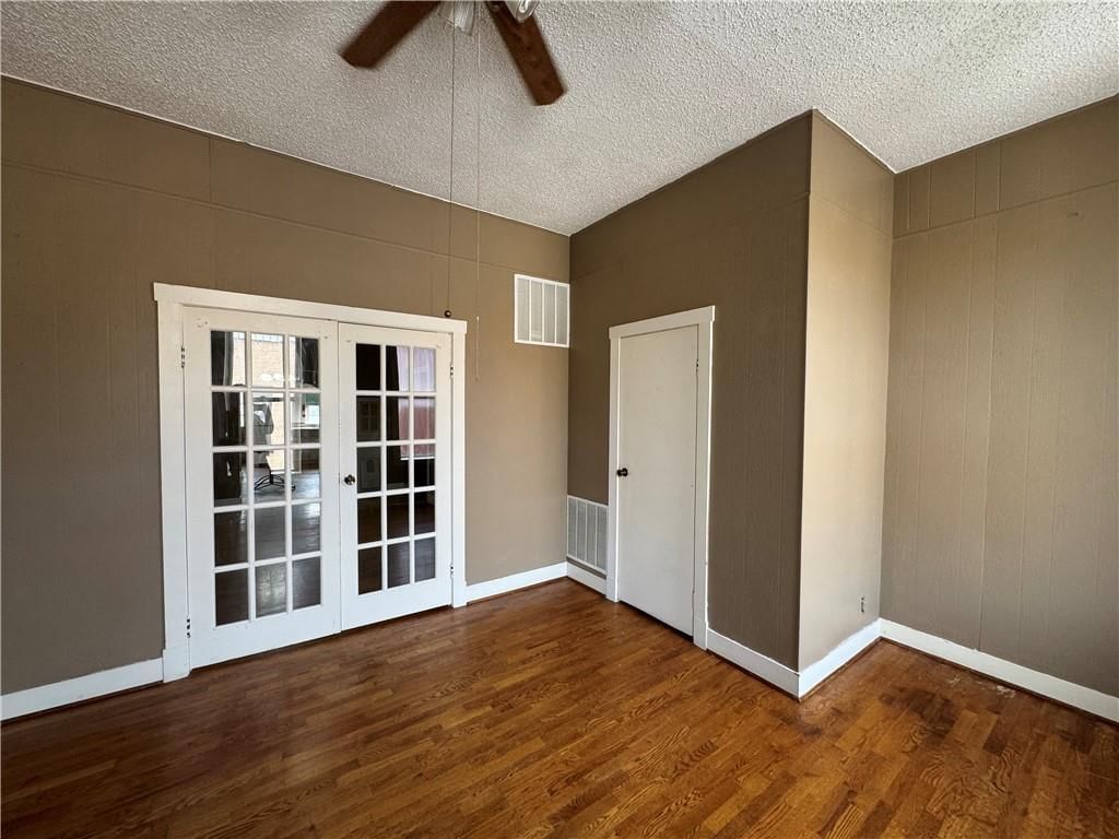 1021 Franklin Avenue — photo 19