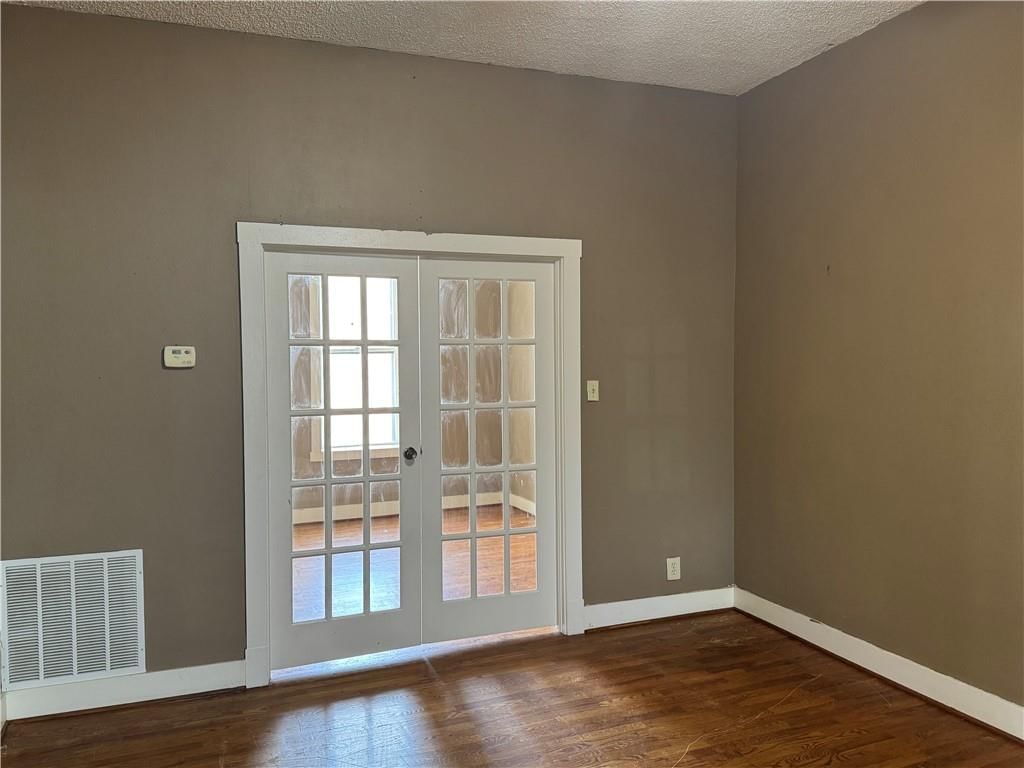 1021 Franklin Avenue — photo 22