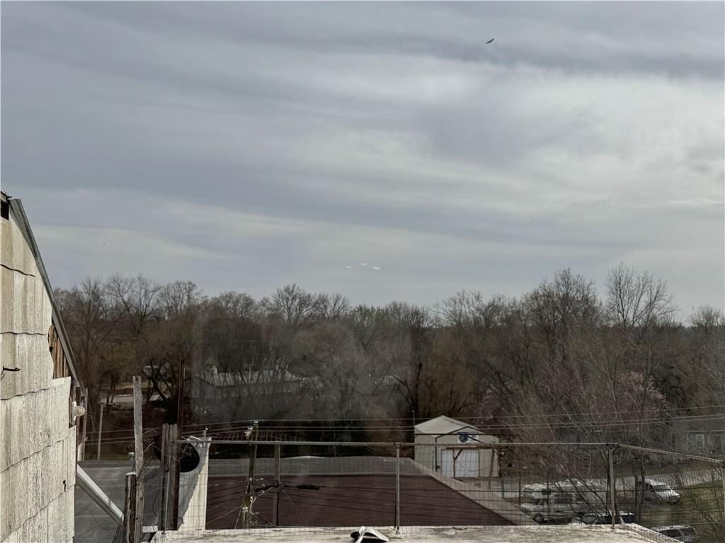 1021 Franklin Avenue — photo 29
