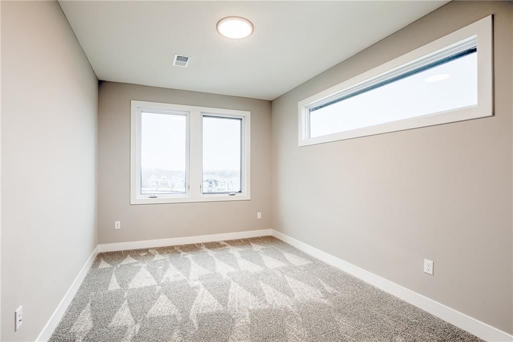 11475 S Roundtree Street — photo 38