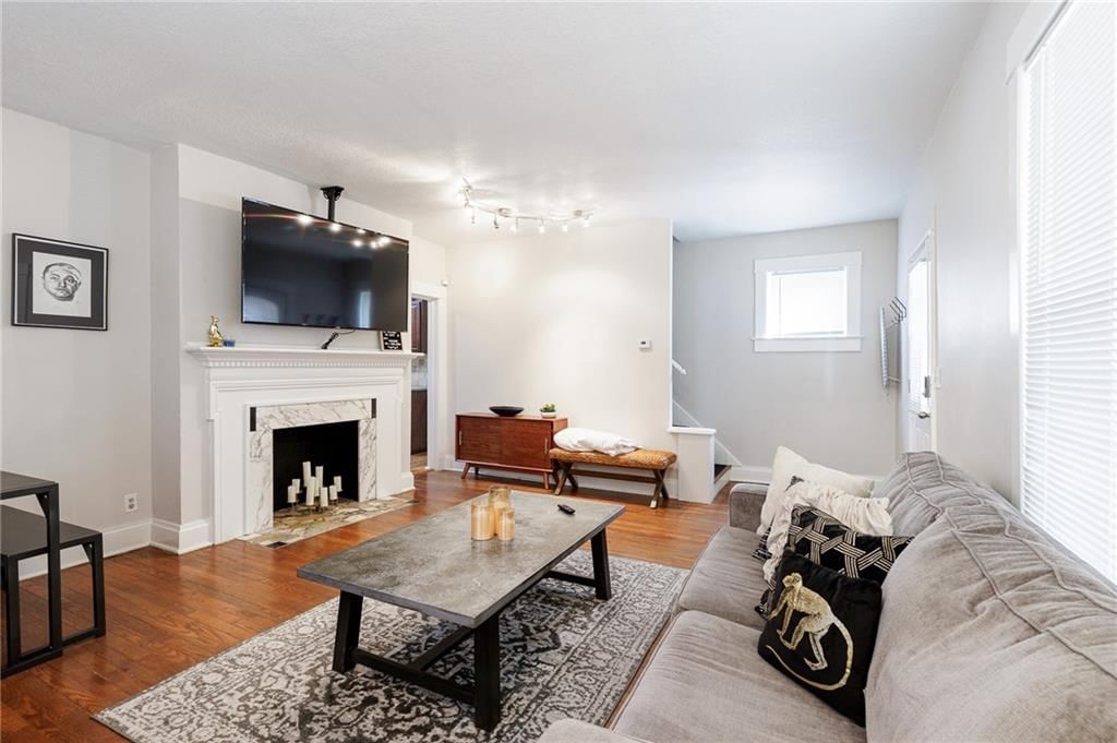 840 W 39th Terrace — photo 8
