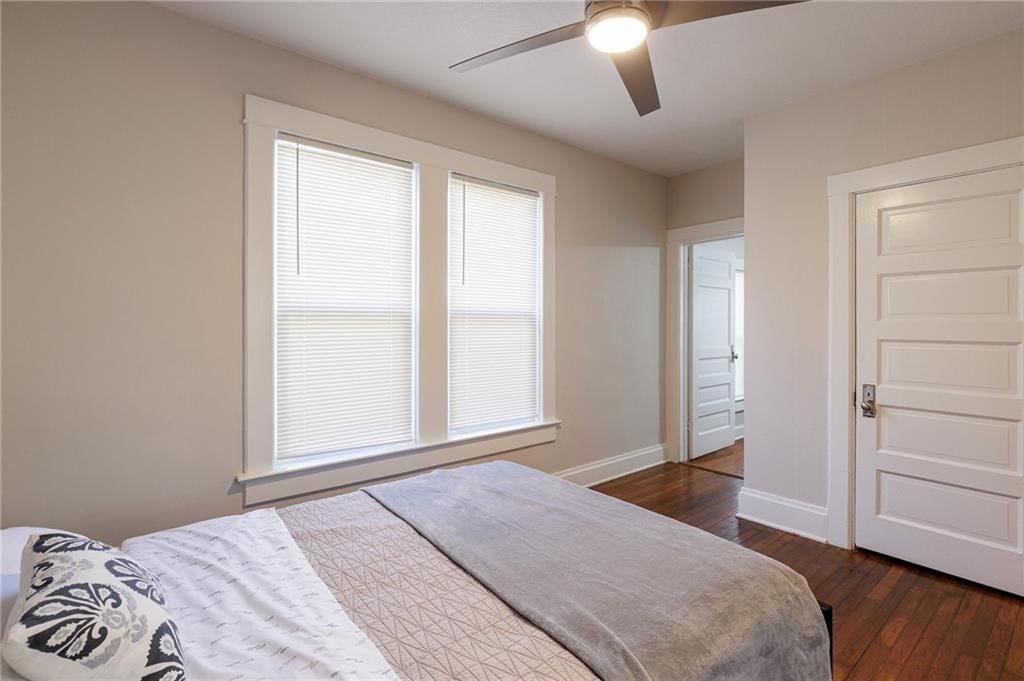 840 W 39th Terrace — photo 15