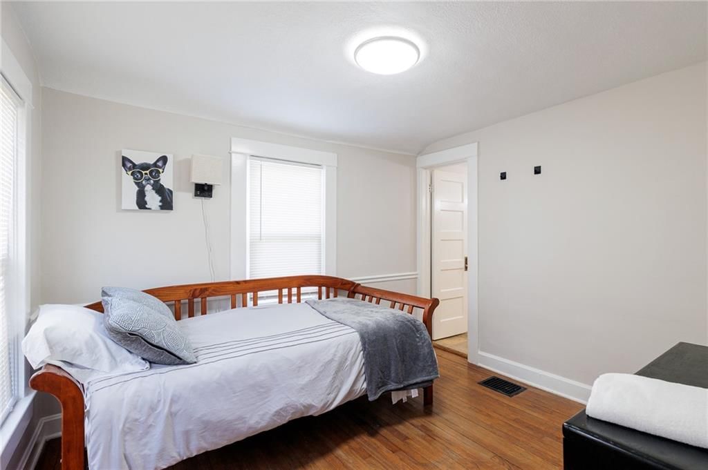 840 W 39th Terrace — photo 17
