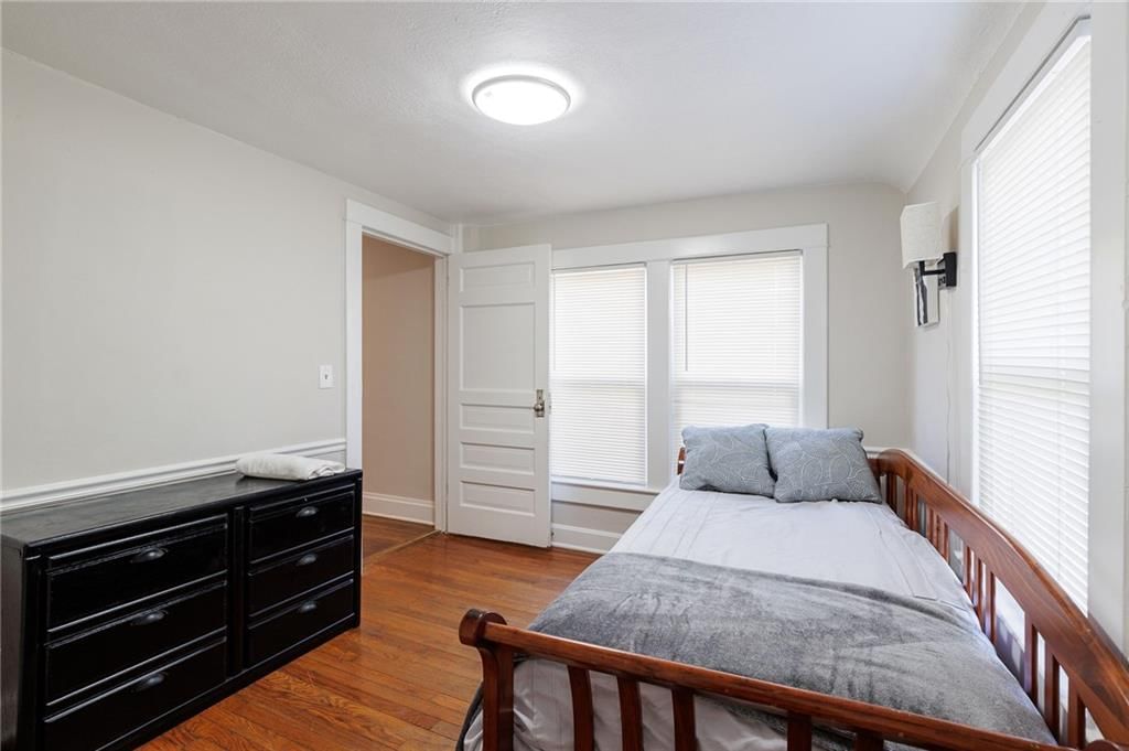 840 W 39th Terrace — photo 18