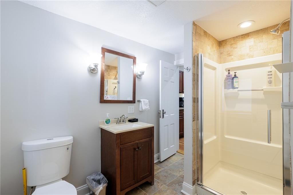840 W 39th Terrace — photo 19