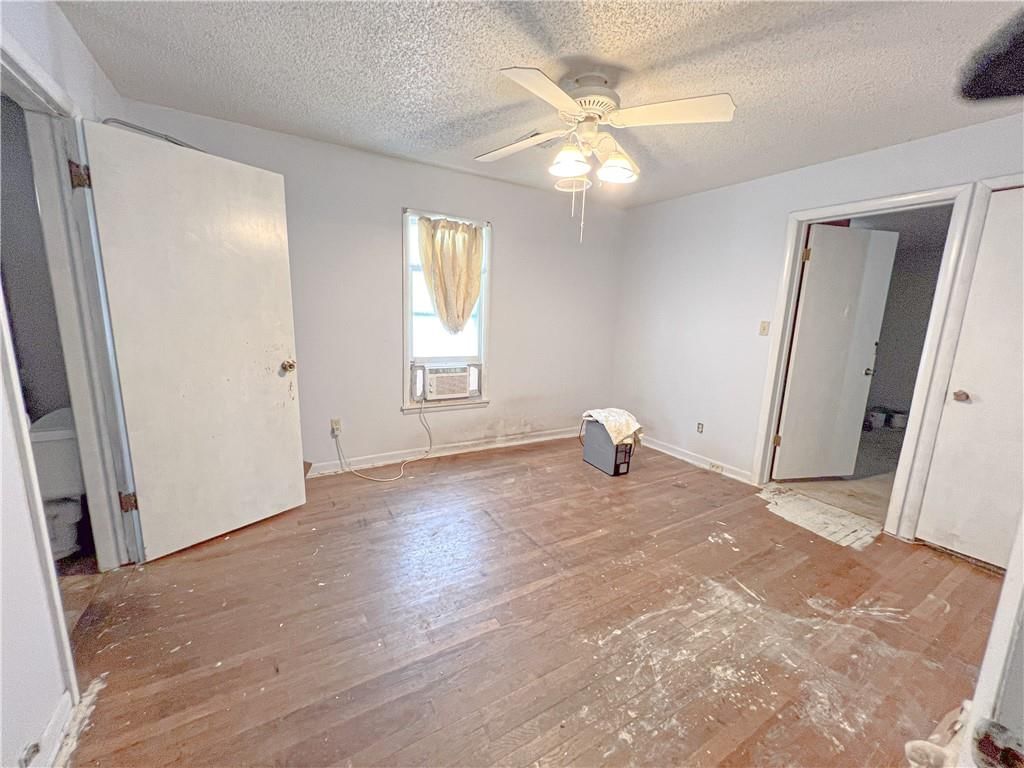 1311 W 9th Street — photo 13