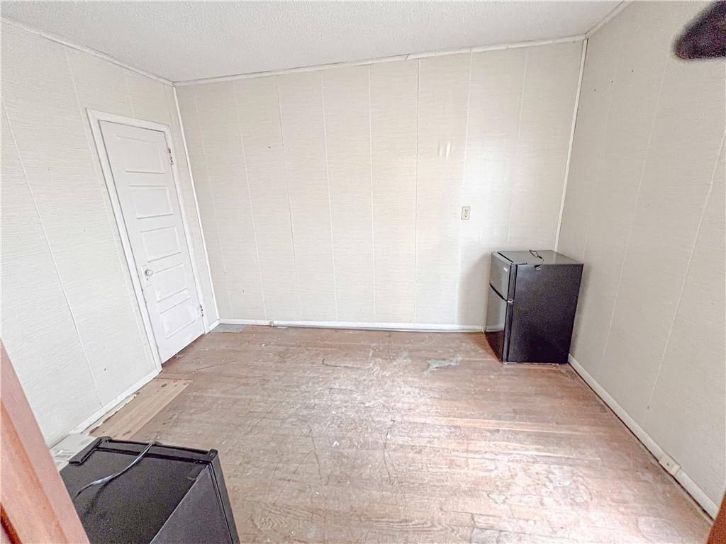1311 W 9th Street — photo 18