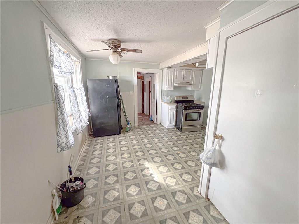 1311 W 9th Street — photo 21