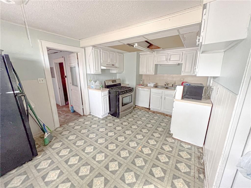 1311 W 9th Street — photo 23