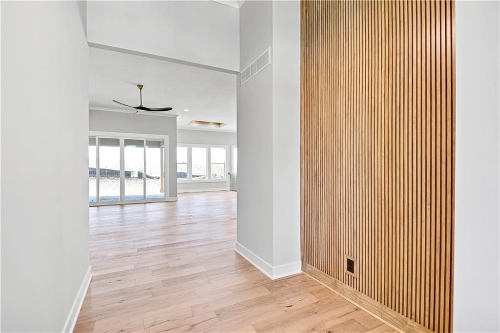 22023 W 94th Street — photo 3