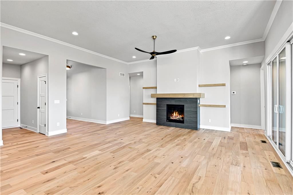 22023 W 94th Street — photo 7