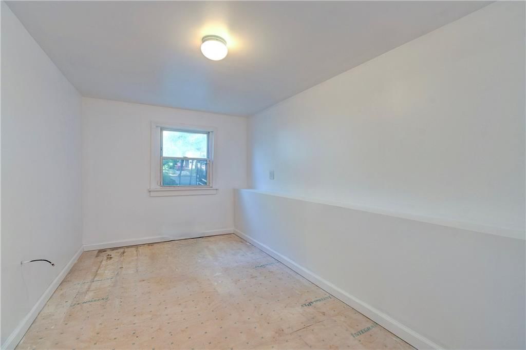 7336 Walrond Avenue — photo 10