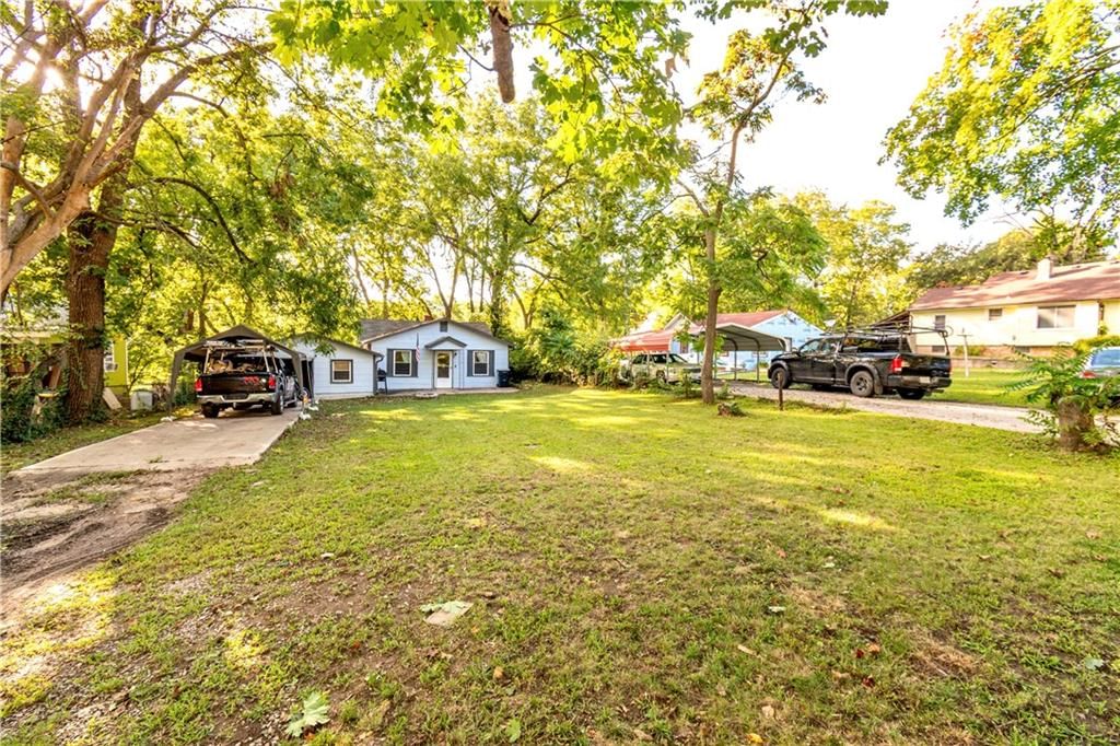 7336 Walrond Avenue — photo 13
