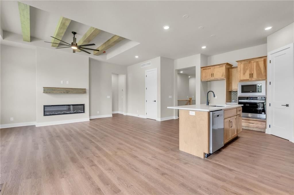 8108 N Sycamore Avenue — photo 8