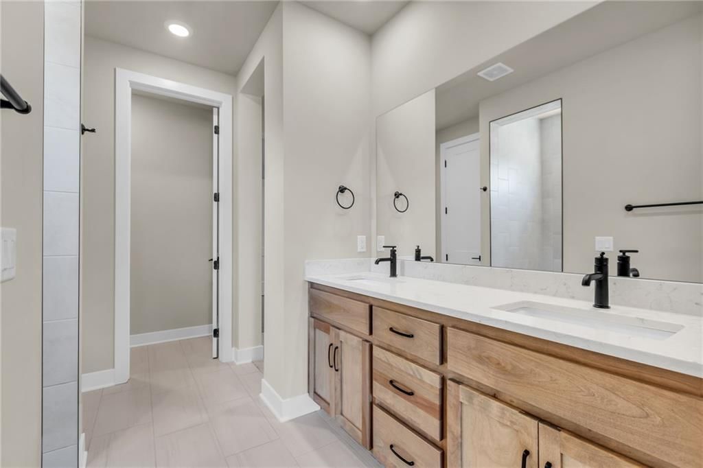8108 N Sycamore Avenue — photo 23