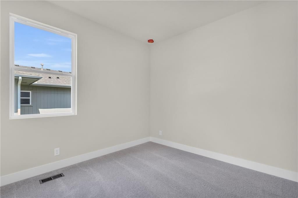 8108 N Sycamore Avenue — photo 30
