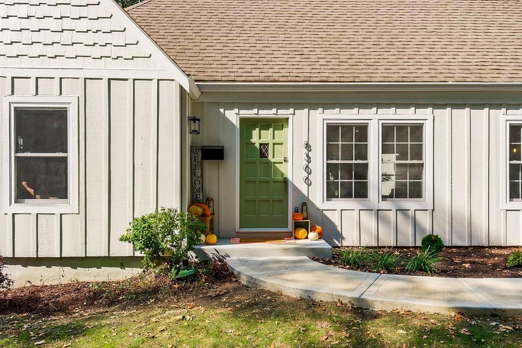 8300 Sagamore Road — photo 3