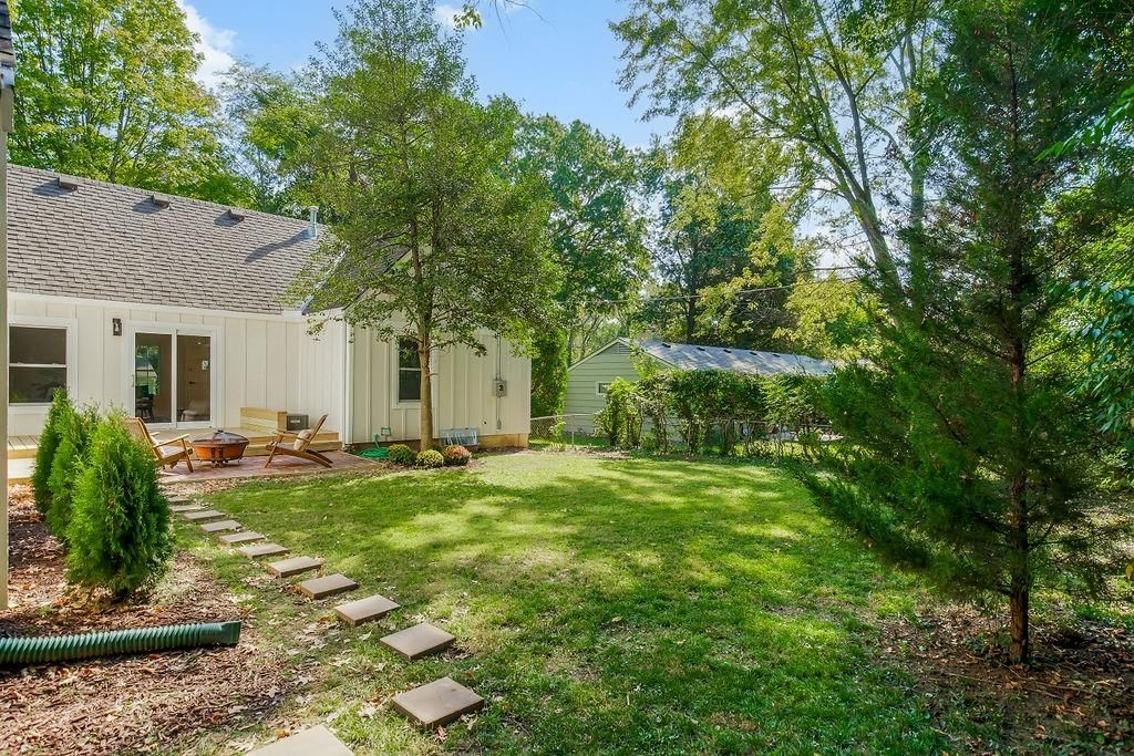 8300 Sagamore Road — photo 31