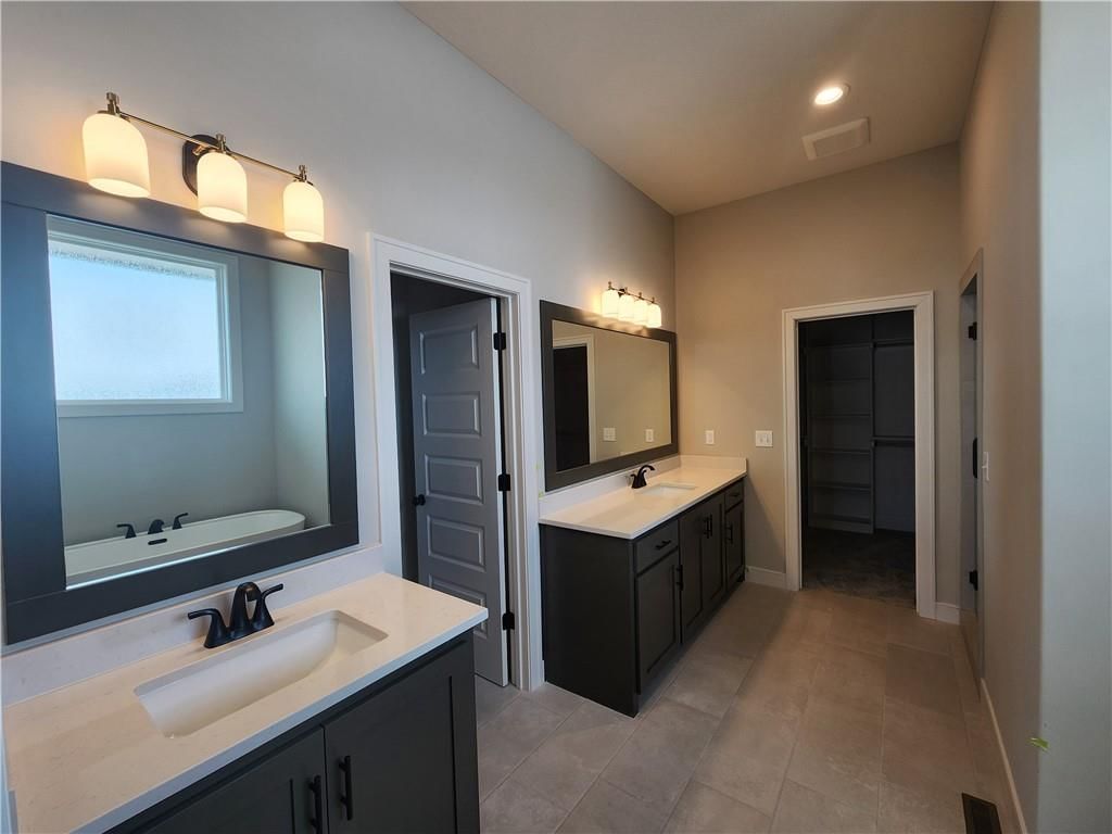 25086 W 112th Street — photo 13