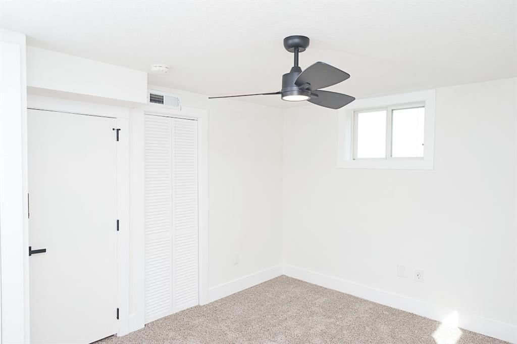 3647 N Grand Avenue — photo 21