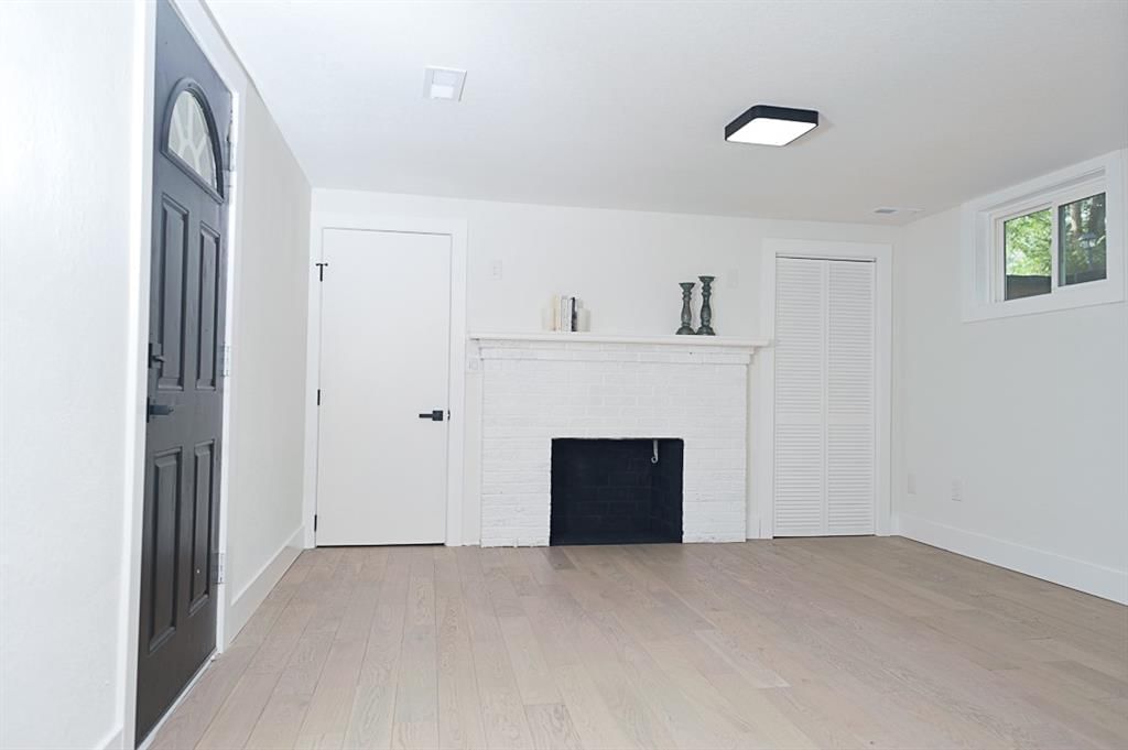 3647 N Grand Avenue — photo 23