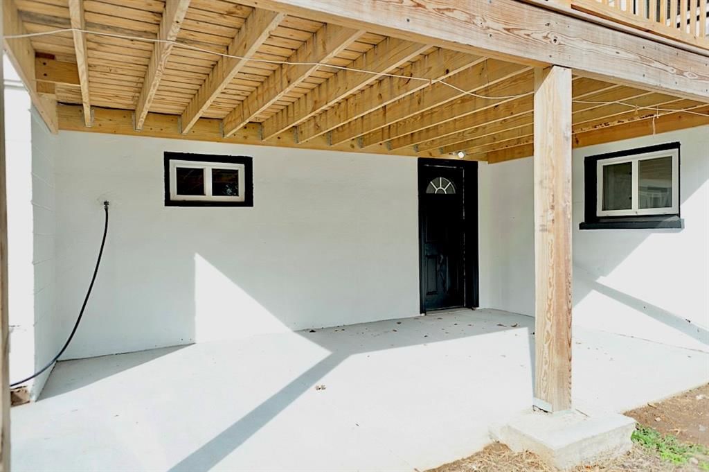 3647 N Grand Avenue — photo 30