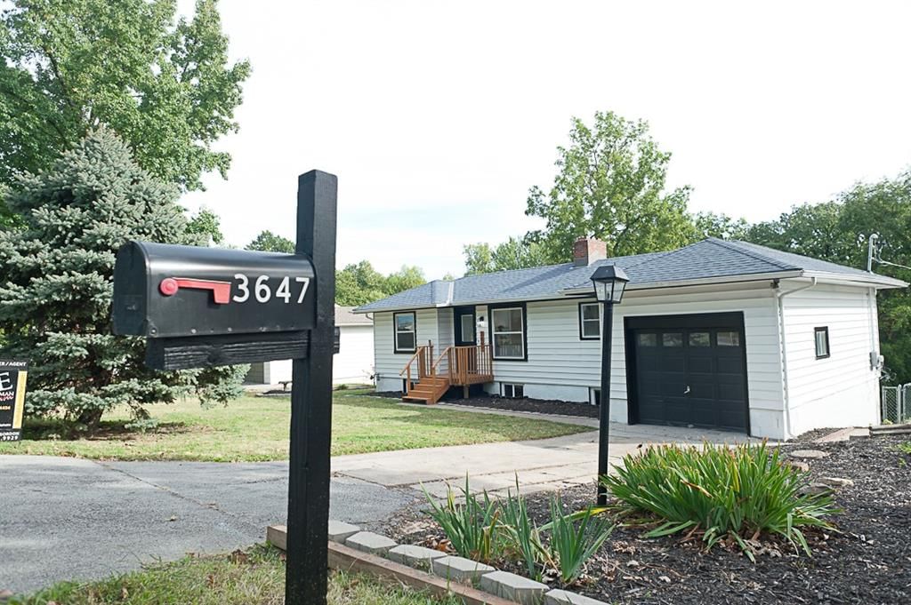 3647 N Grand Avenue — photo 37