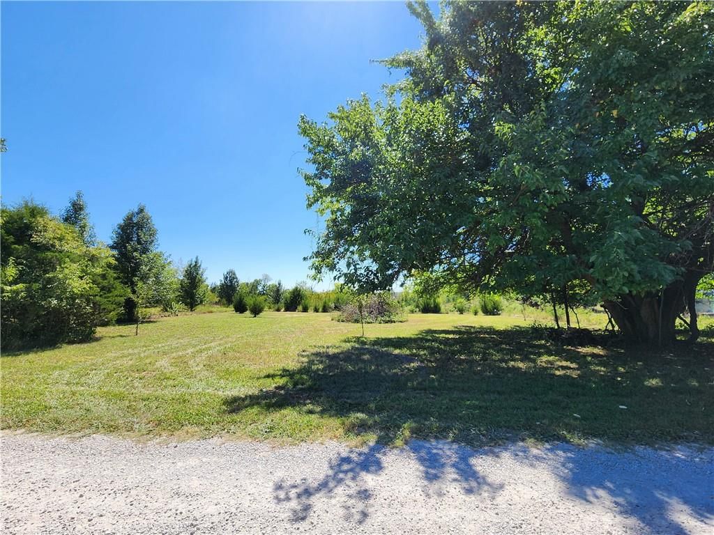 42 Iowa Drive — photo 3