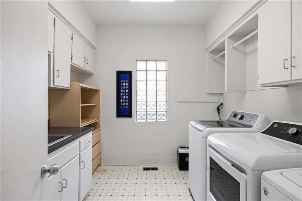 2112 W 117th Street — photo 22
