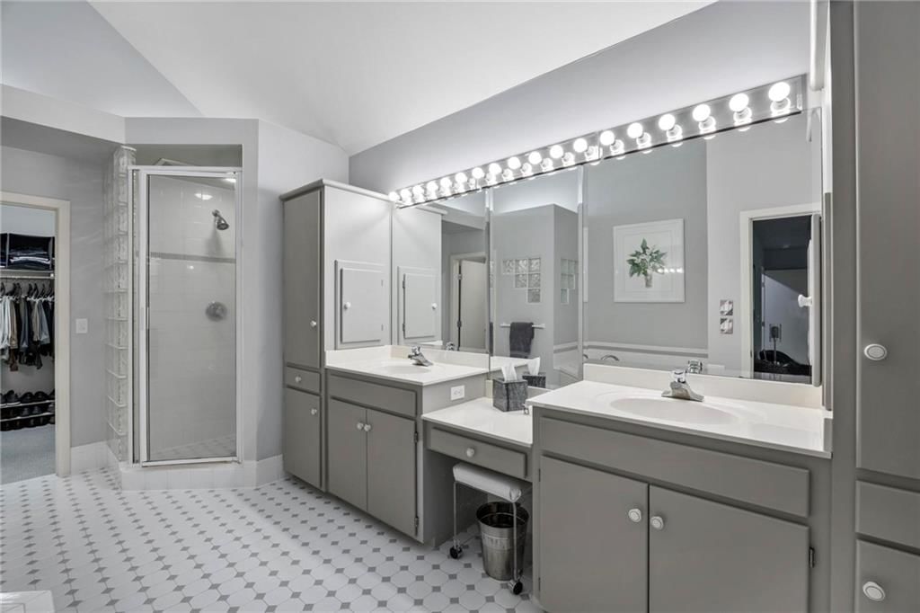 2112 W 117th Street — photo 29
