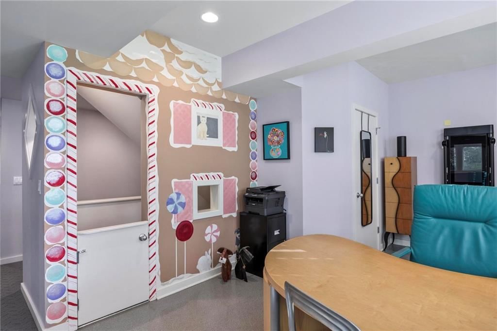 2112 W 117th Street — photo 45