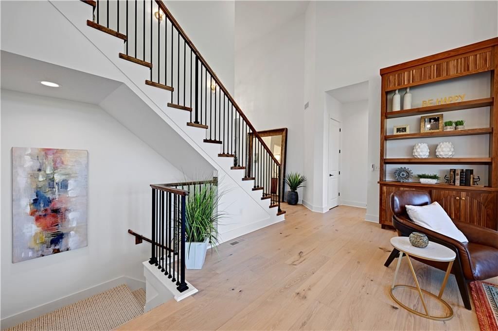 17308 Earnshaw Street — photo 5