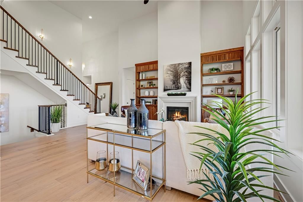 17308 Earnshaw Street — photo 10