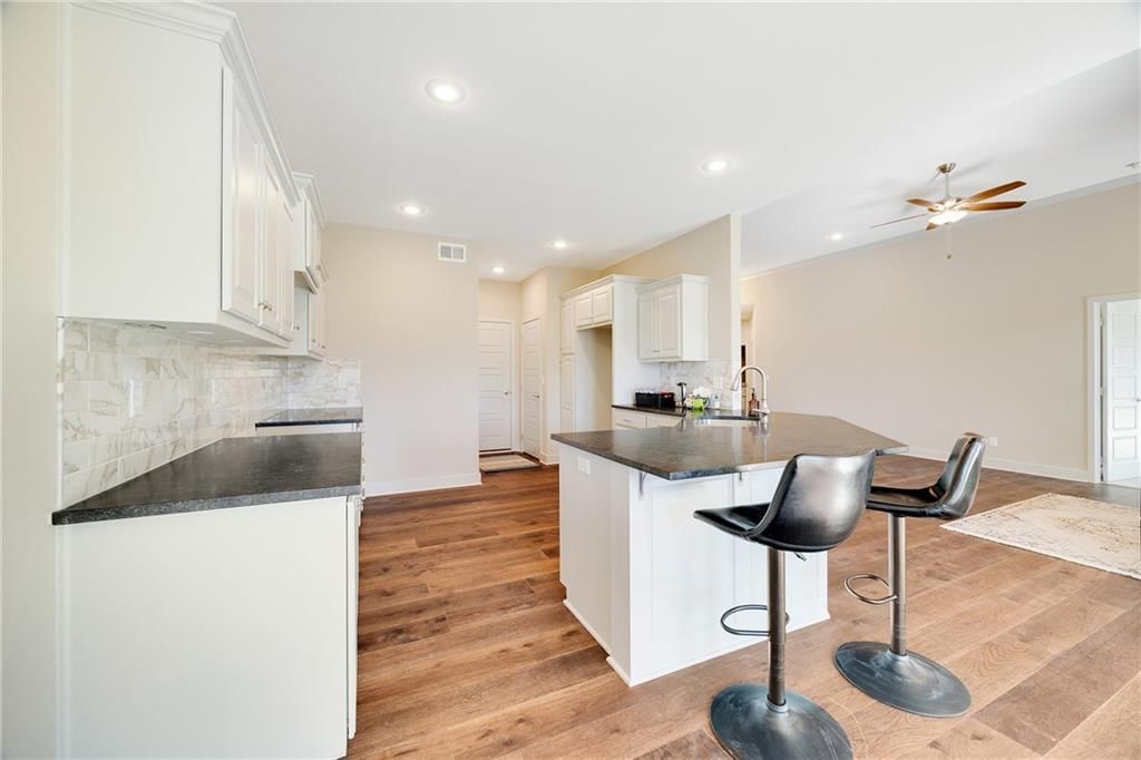 9333 N Belton Avenue — photo 16