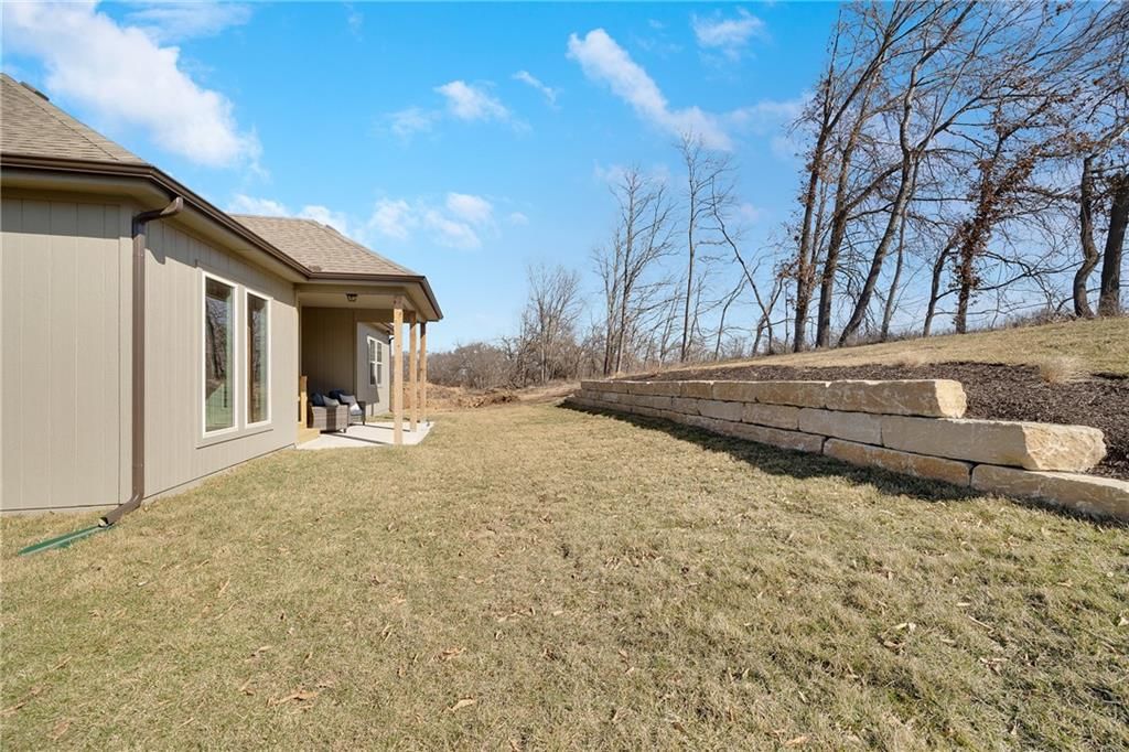 9333 N Belton Avenue — photo 29