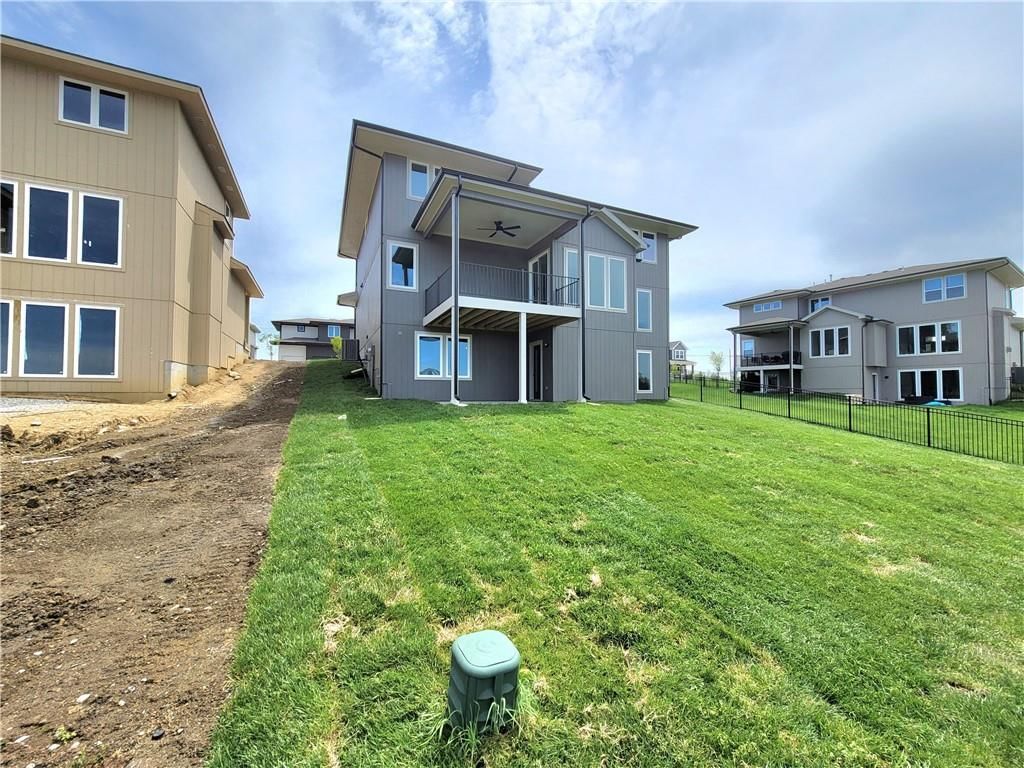18236 Earnshaw Street — photo 48