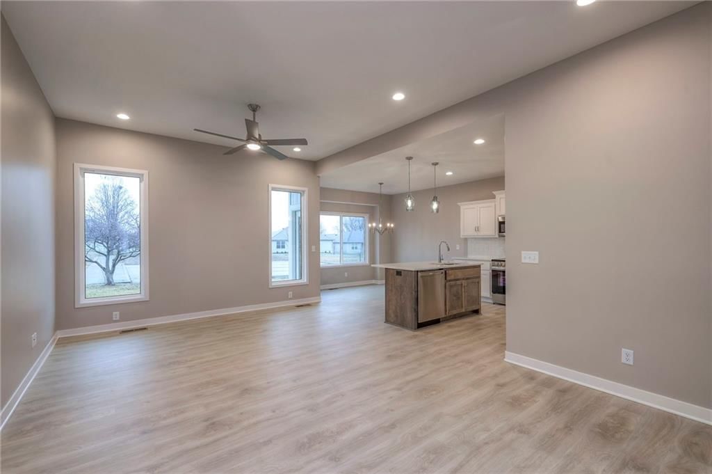 107 N Carriage Meadows Trail — photo 4