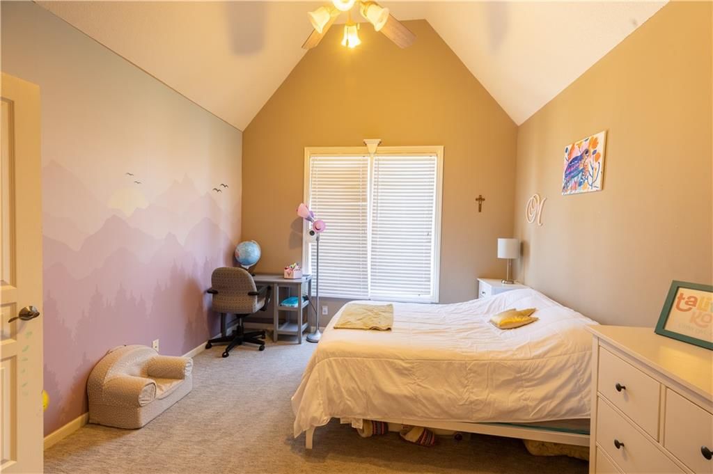 6408 N Spruce Avenue — photo 30