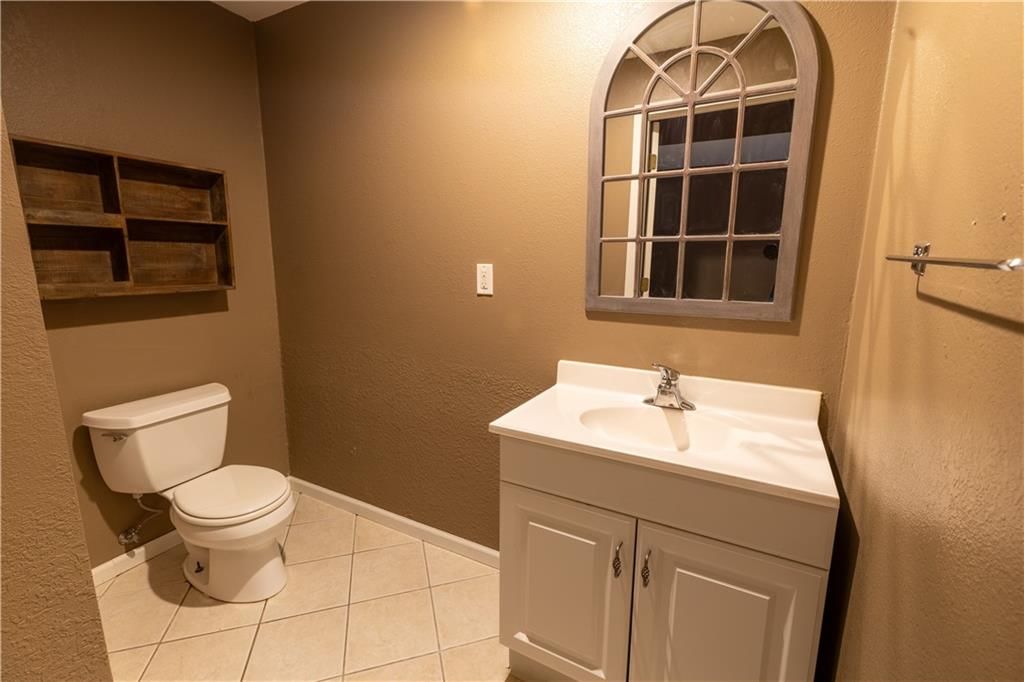 6408 N Spruce Avenue — photo 43