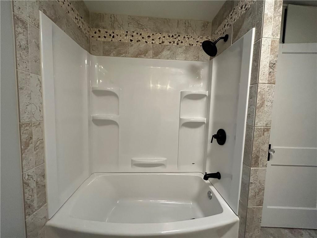 605 S Lafayette Avenue — photo 18