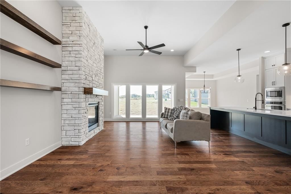25003 W 89th Terrace — photo 8